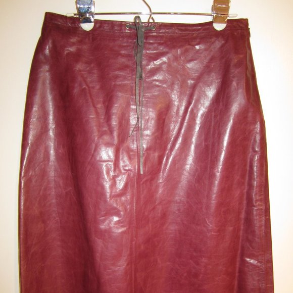 Banana Republic Red Wine Leather Skirt, US 8 - Picture 3 of 7